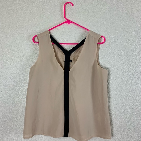 VENUS Tops - VENUS WOMENS TOP SZ S